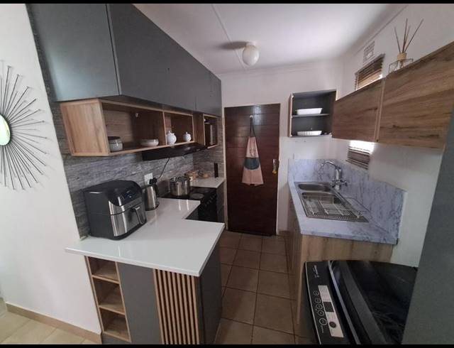 2 BEDROOM HOUSE FOR SALE IN SAVANNA CITY